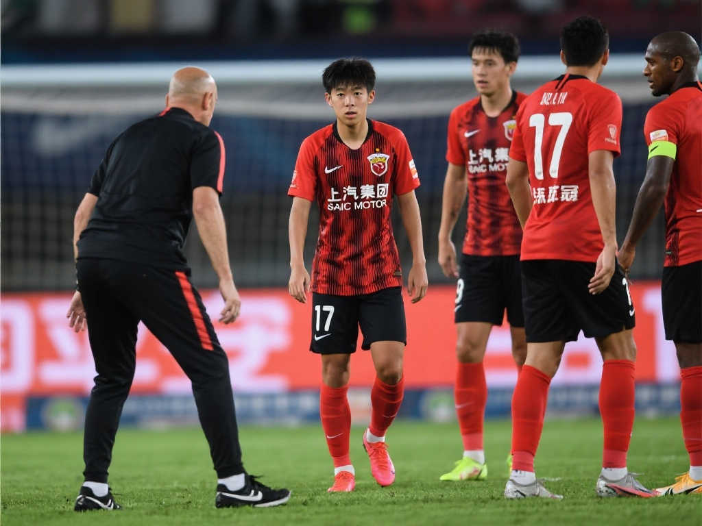 海港19岁新星连续7场零贡献,遭冷藏无缘比赛名单 海港19岁新星连续7场零贡献,遭冷藏无缘比赛名单